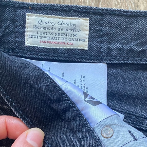 Revolve Levi’s 501 Size 32 black destroyed fray hem denim jeans shorts - Picture 12 of 16